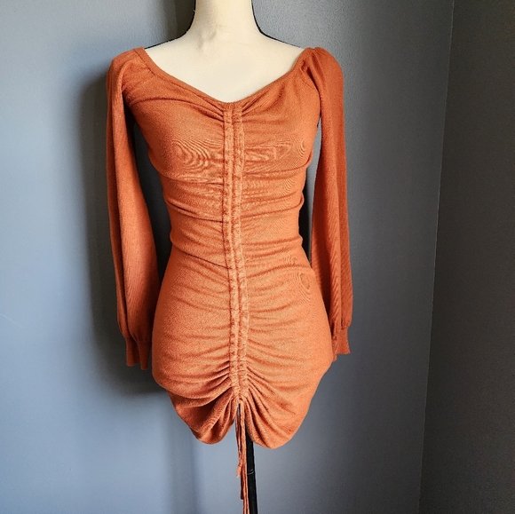 NWT Forever 21 Off Shoulder Ruched Knit Dress - Picture 1 of 7